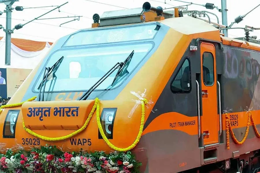 কাশী যাত্রা আরও সহজ ও কম খরচে, ভোটের মুখে শিয়ালদহ–বারাণসী অমৃত ভারত এক্সপ্রেসের ঘোষণা রেলের - West Bengal News 24 কাশী যাত্রা আরও সহজ ও কম খরচে, ভোটের মুখে শিয়ালদহ–বারাণসী অমৃত ভারত এক্সপ্রেসের ঘোষণা রেলের - West Bengal News 24