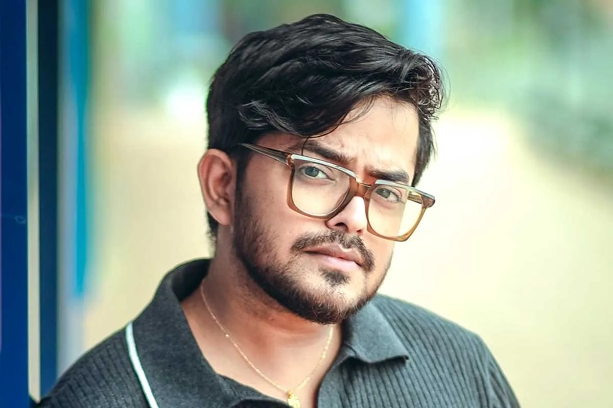 Sayak Chakraborty : গোমাংস বিতর্কে পিছু হটল সায়ক, অলি পাবের ক্ষমার পর বেয়ারার বিরুদ্ধে অভিযোগ প্রত্যাহার - West Bengal News 24 Sayak Chakraborty : গোমাংস বিতর্কে পিছু হটল সায়ক, অলি পাবের ক্ষমার পর বেয়ারার বিরুদ্ধে অভিযোগ প্রত্যাহার - West Bengal News 24