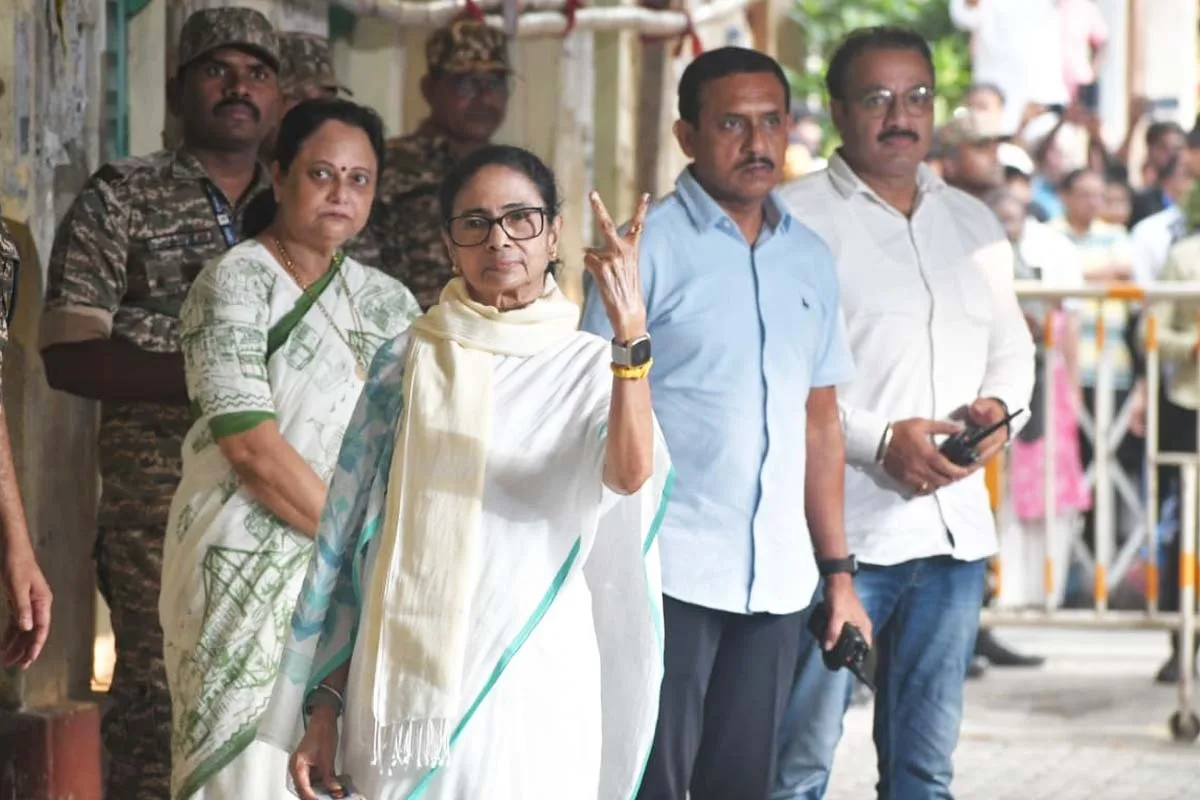 ভোটের দিনেই কেন্দ্রীয় বাহিনীর ভূমিকা নিয়ে প্রশ্ন তুললেন মুখ্যমন্ত্রী - West Bengal News 24 ভোটের দিনেই কেন্দ্রীয় বাহিনীর ভূমিকা নিয়ে প্রশ্ন তুললেন মুখ্যমন্ত্রী - West Bengal News 24