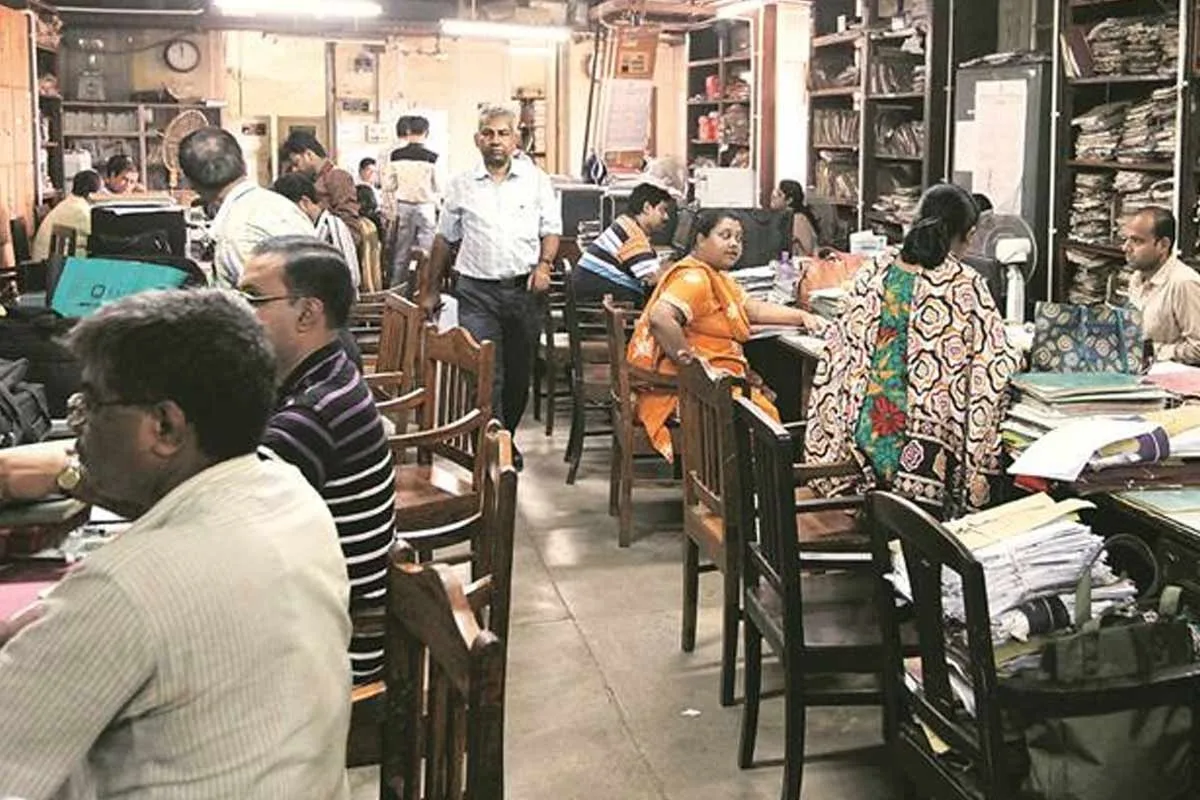 নবান্নের কড়া নির্দেশ! ১০:১৫-র মধ্যে হাজিরা বাধ্যতামূলক, ৫:১৫-র আগে অফিস ছুটি নয় - West Bengal News 24 নবান্নের কড়া নির্দেশ! ১০:১৫-র মধ্যে হাজিরা বাধ্যতামূলক, ৫:১৫-র আগে অফিস ছুটি নয় - West Bengal News 24