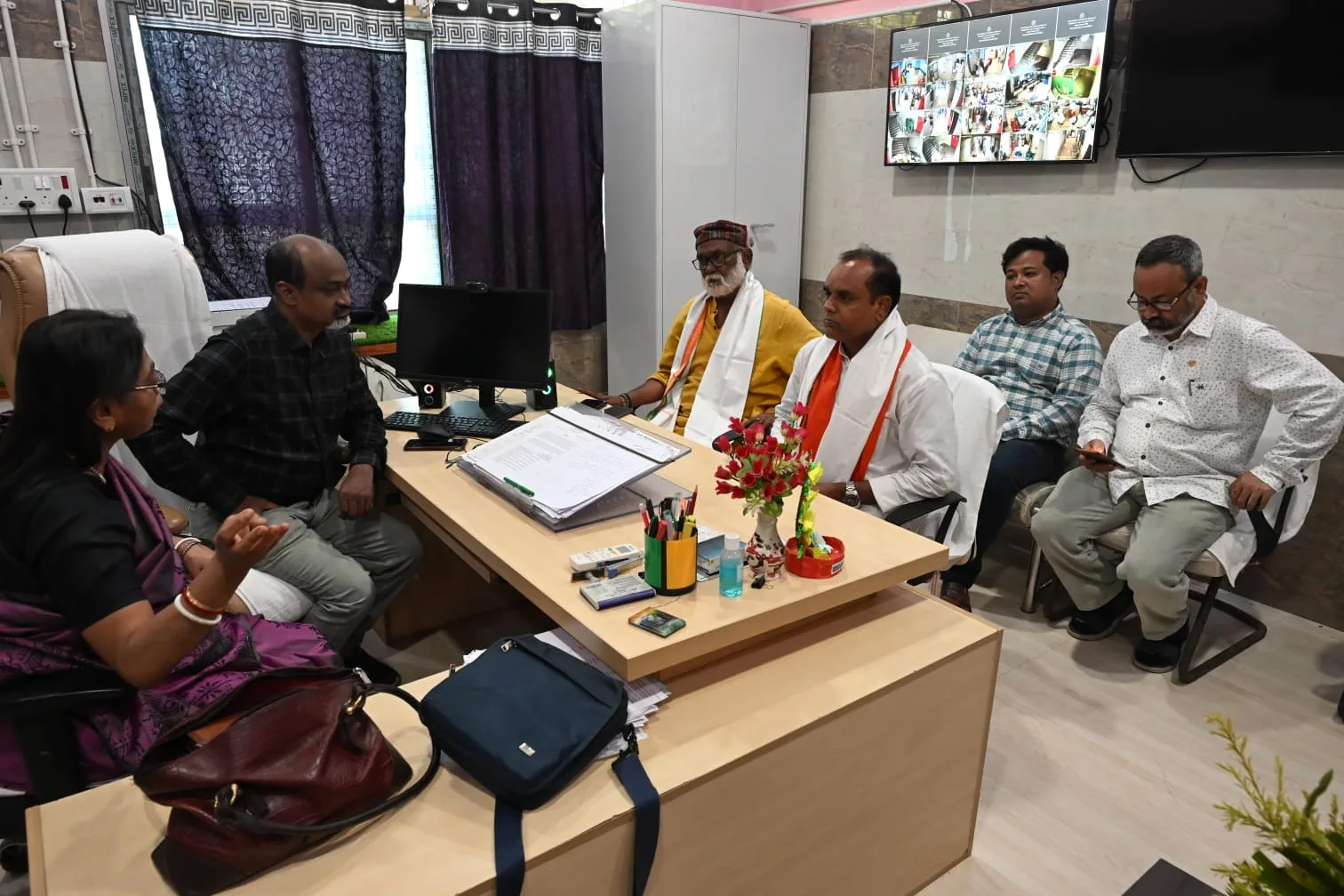বিশ্বমানের হাসপাতাল গড়ার আশ্বাস লক্ষীকান্তের, ঝাড়গ্রাম মেডিক্যাল কলেজে আচমকা পরিদর্শনে নবনির্বাচিত বিজেপি প্রার্থী - West Bengal News 24