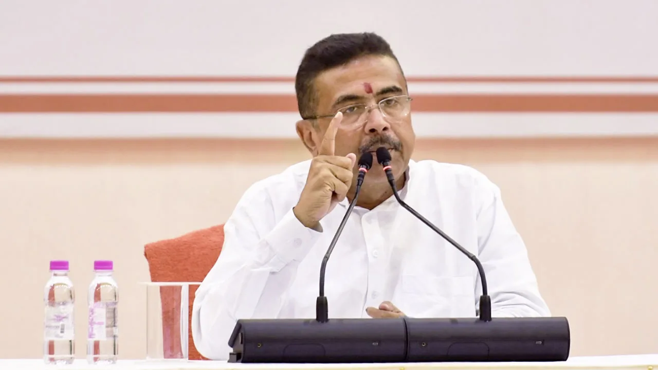 বাংলায় কার্যকর ‘পুশব্যাক’ আইন! ধরা পড়লেই সরাসরি বাংলাদেশে ফেরত, বড় ঘোষণা মুখ্যমন্ত্রী শুভেন্দুর - West Bengal News 24 বাংলায় কার্যকর ‘পুশব্যাক’ আইন! ধরা পড়লেই সরাসরি বাংলাদেশে ফেরত, বড় ঘোষণা মুখ্যমন্ত্রী শুভেন্দুর - West Bengal News 24