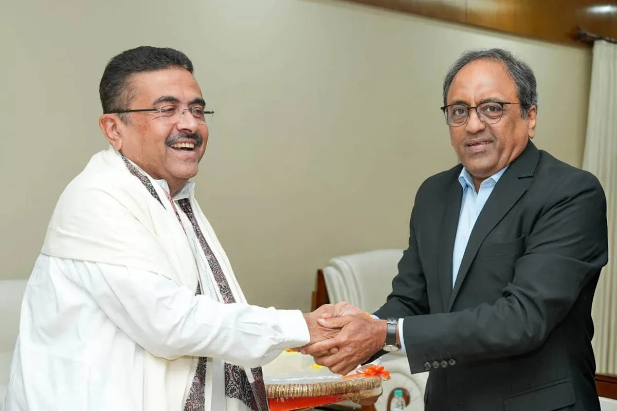 পশ্চিমবঙ্গে বিনিয়োগের নতুন সম্ভাবনা! আদানির পর লার্সন অ্যান্ড টিউব্রোর শীর্ষ কর্তার সঙ্গে বৈঠকে মুখ্যমন্ত্রী শুভেন্দু - West Bengal News 24