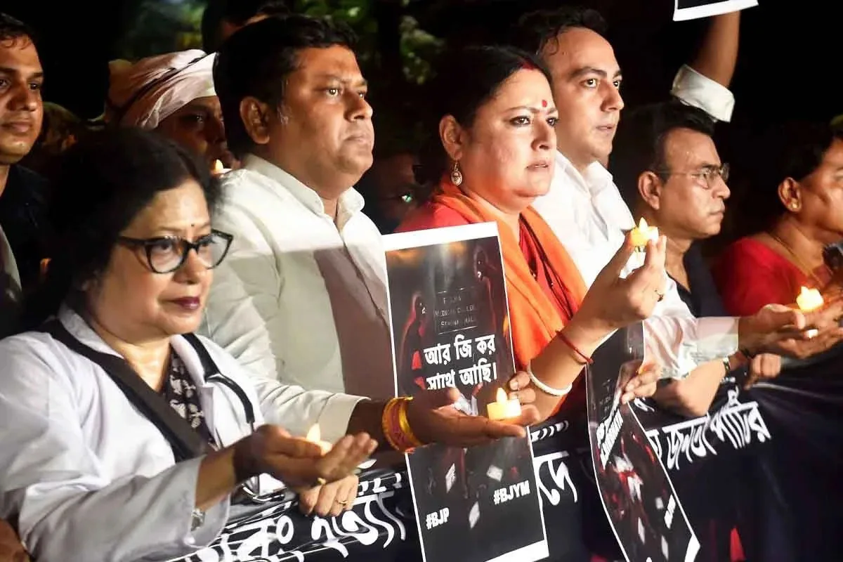 ‘হুজুগ’ বলে কটাক্ষ করেছিল তৃণমূল, অভয়া-কাণ্ডের দু’বছর পর ফের ১৪ আগস্ট ‘রাত দখলে’র আহ্বান অগ্নিমিত্রার - West Bengal News 24 ‘হুজুগ’ বলে কটাক্ষ করেছিল তৃণমূল, অভয়া-কাণ্ডের দু’বছর পর ফের ১৪ আগস্ট ‘রাত দখলে’র আহ্বান অগ্নিমিত্রার - West Bengal News 24